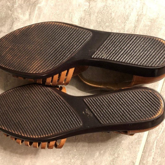 Sandals - Picture 2 of 5